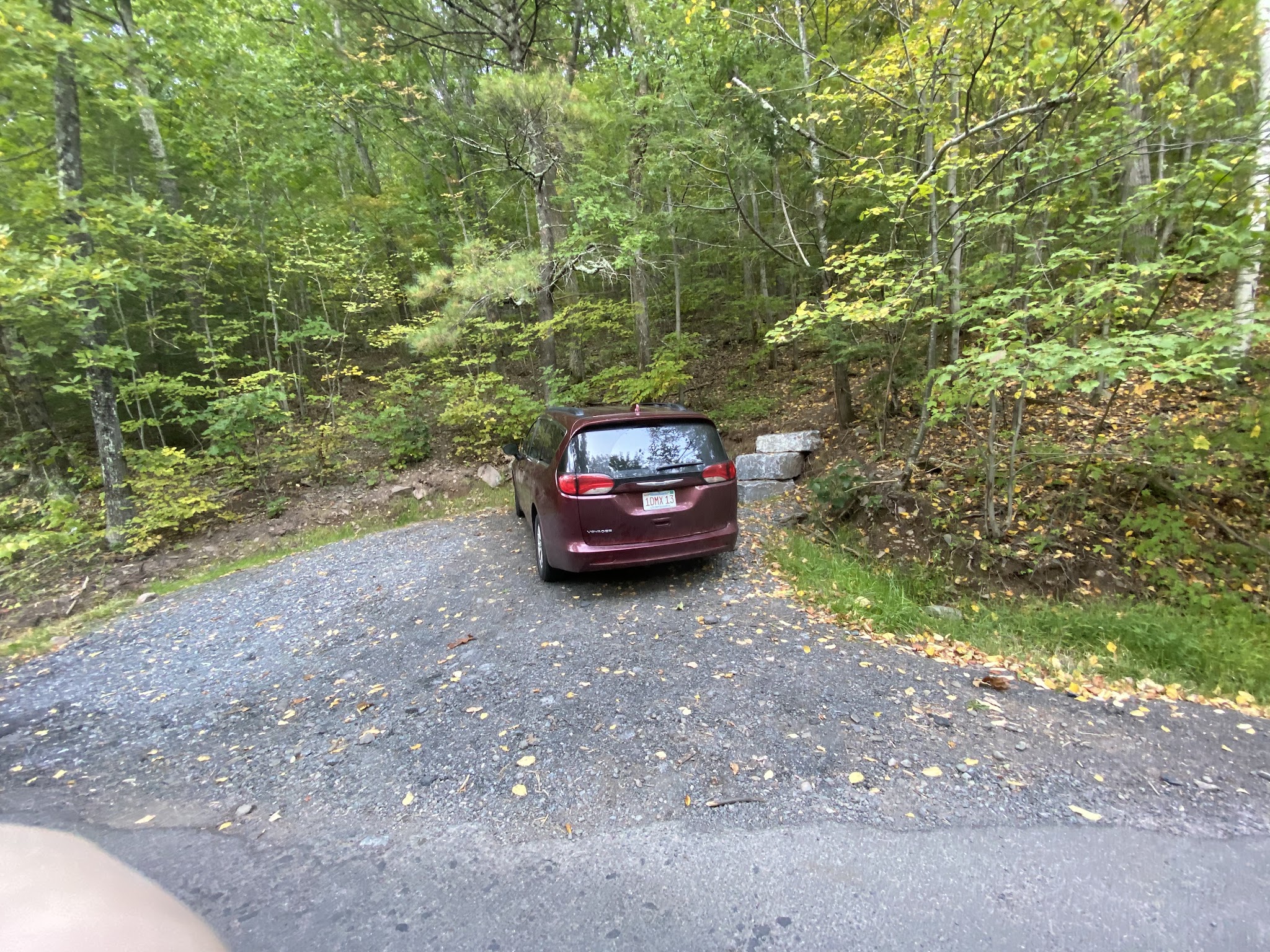 Devil's Kitchen - Platte Clove Road - red van parked in single pull-out spot on roadside