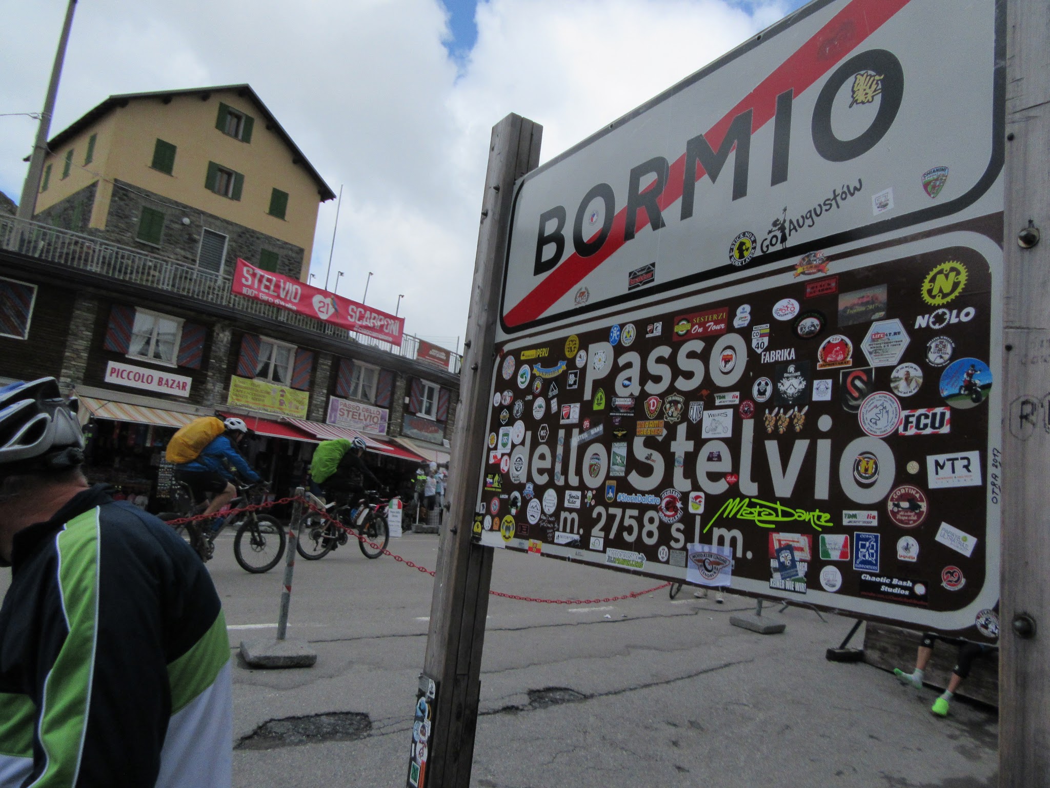 Cycling Umbrail Pass to Stelvio - Stelvio Bormio pass sign
