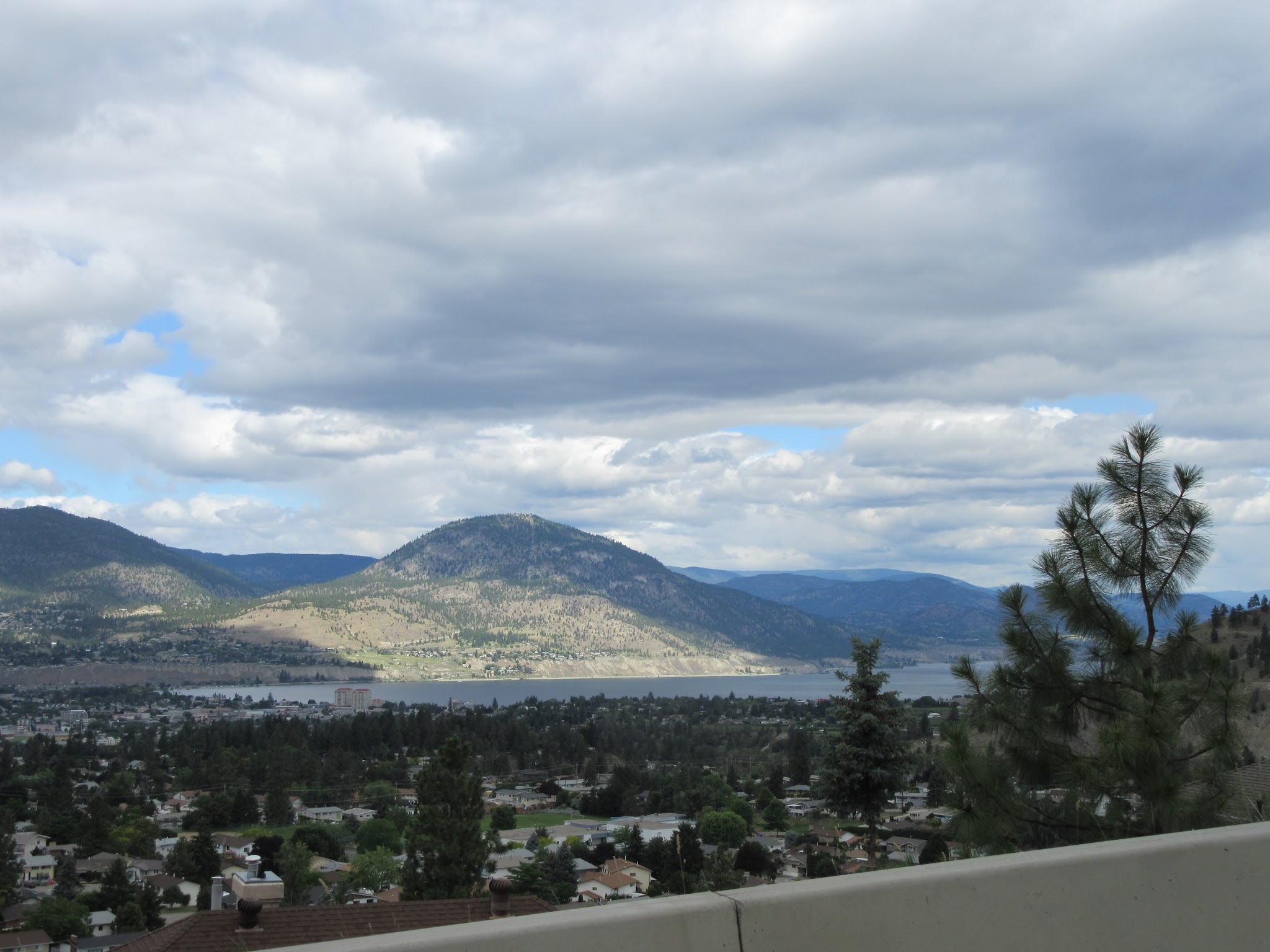 Carmi Avenue Bike climb Carmin Avenue - Lake Okanagan