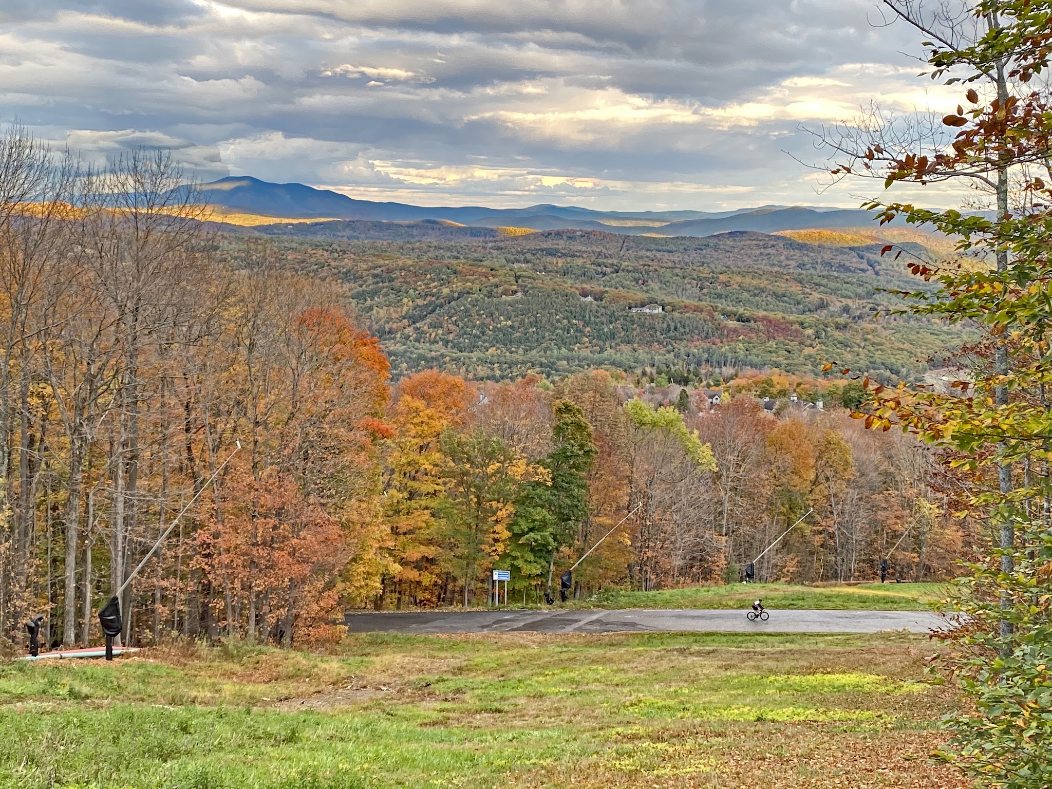Cycling Okemo, Vermont - gorgeous fall foliage
