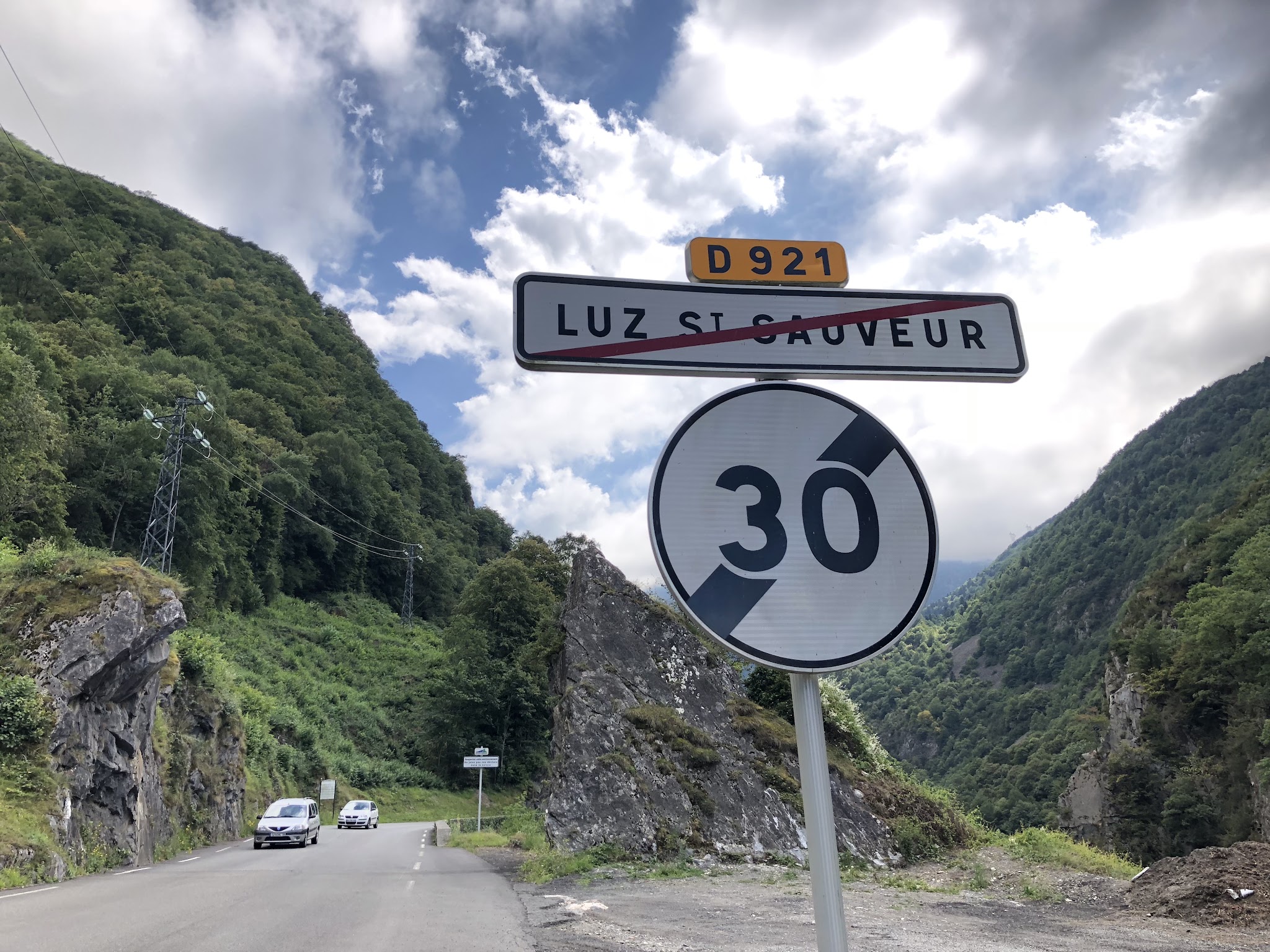 speed limit sign entering Luz St. Gauveur
