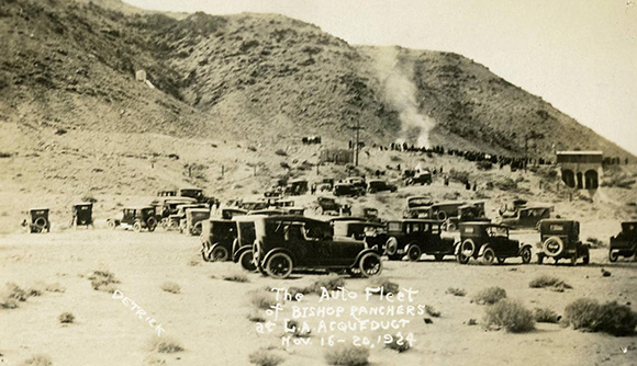 Black and white photo from 1924 shows work on the Los Angeles Aqueduct in Owens Valley