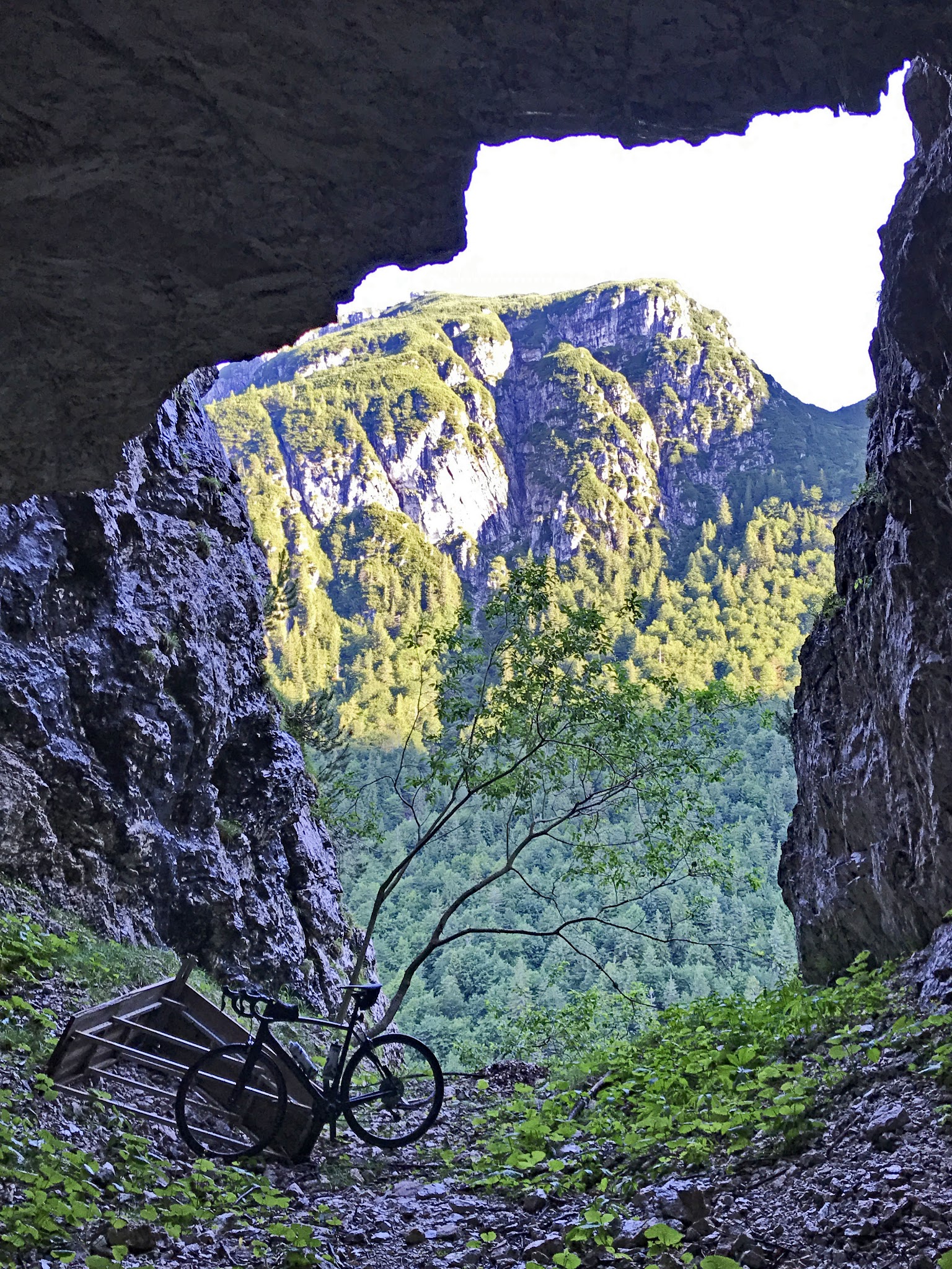 Vzpon na Mangart Climbing by bike Vzpon na Mangart - bicycle in tunnel