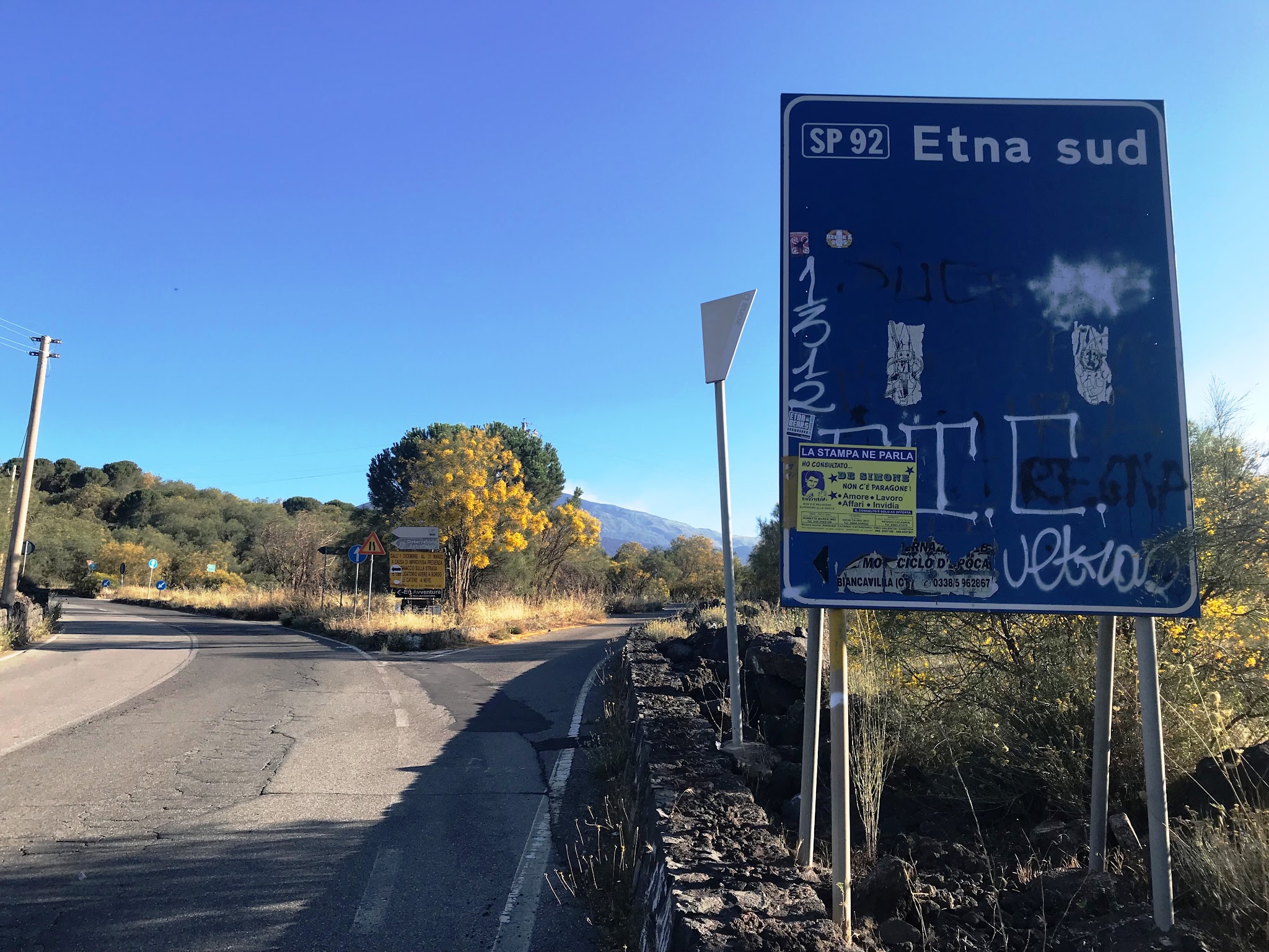 Road bike to Mount Etna - sign to SP 92
