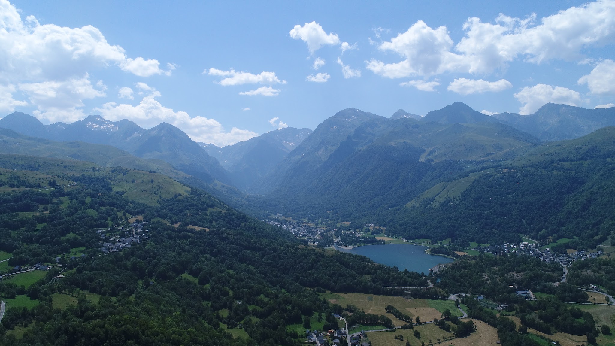 Bicycle ride up Col de Peyresourde from Avajan - Lac de Genos Loudenvielle, mountains and clouds