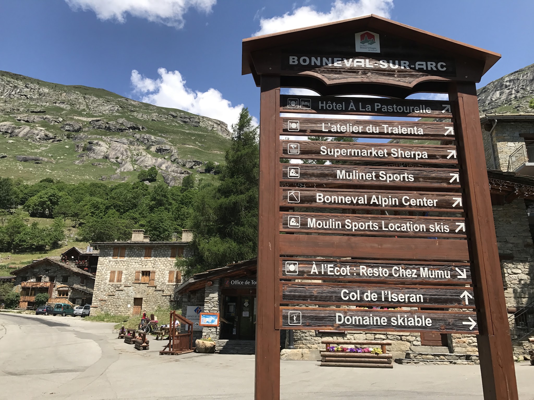 Col de L’Iseran from Bonneval-sur-Arc by bike - road sign at start