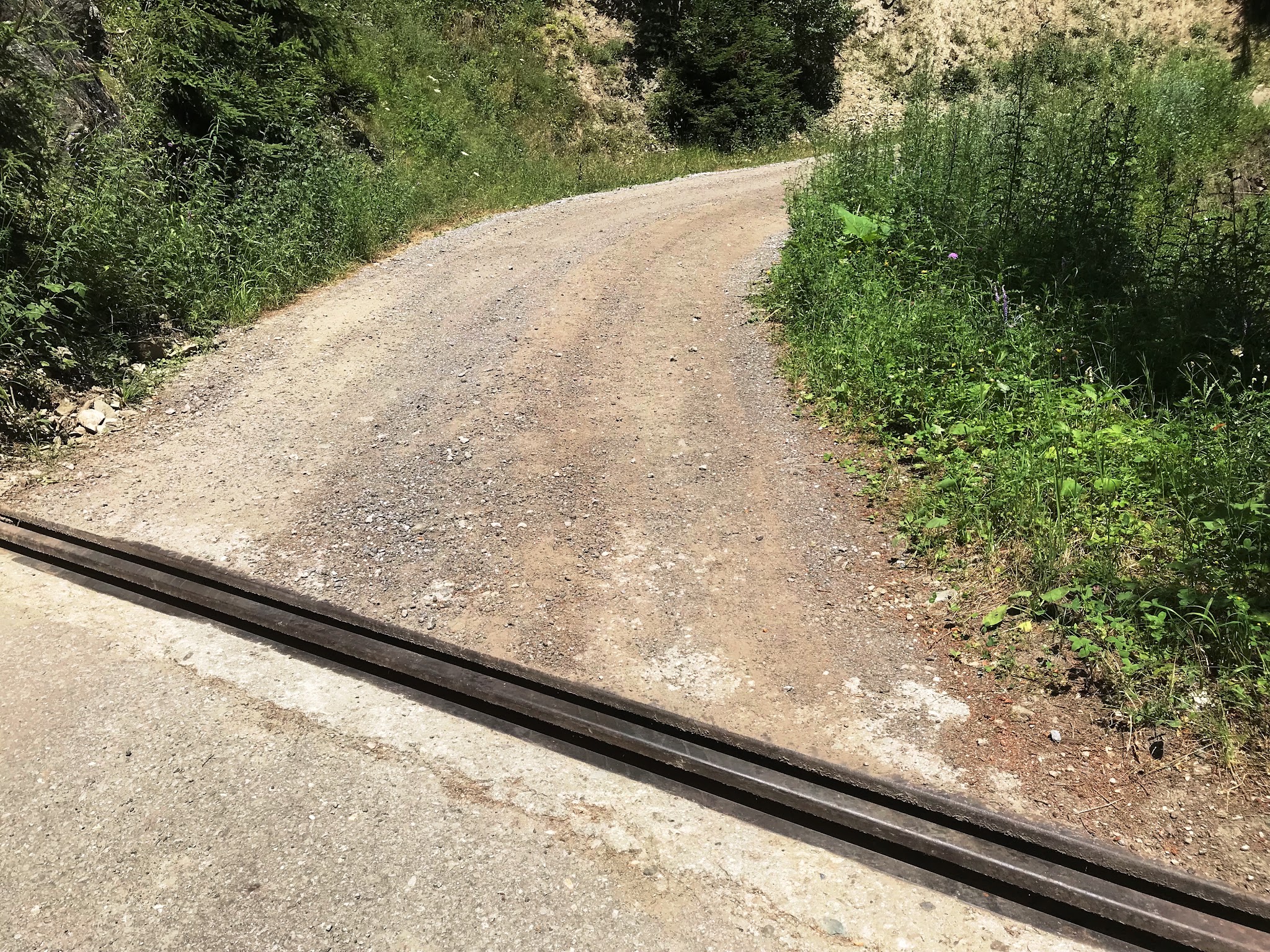 Marjalensee - gravel road