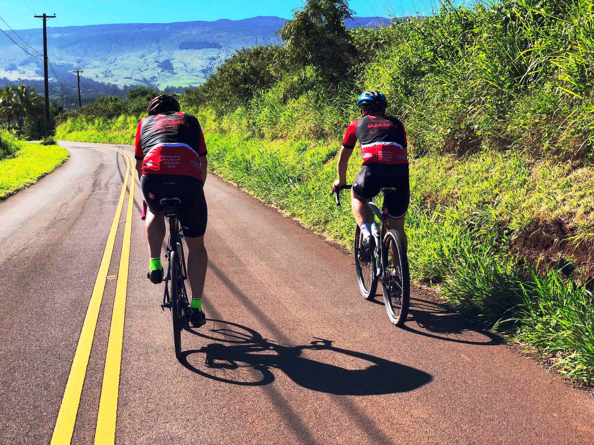 Cycling up Pulehu Road on way to Waipoli Road
