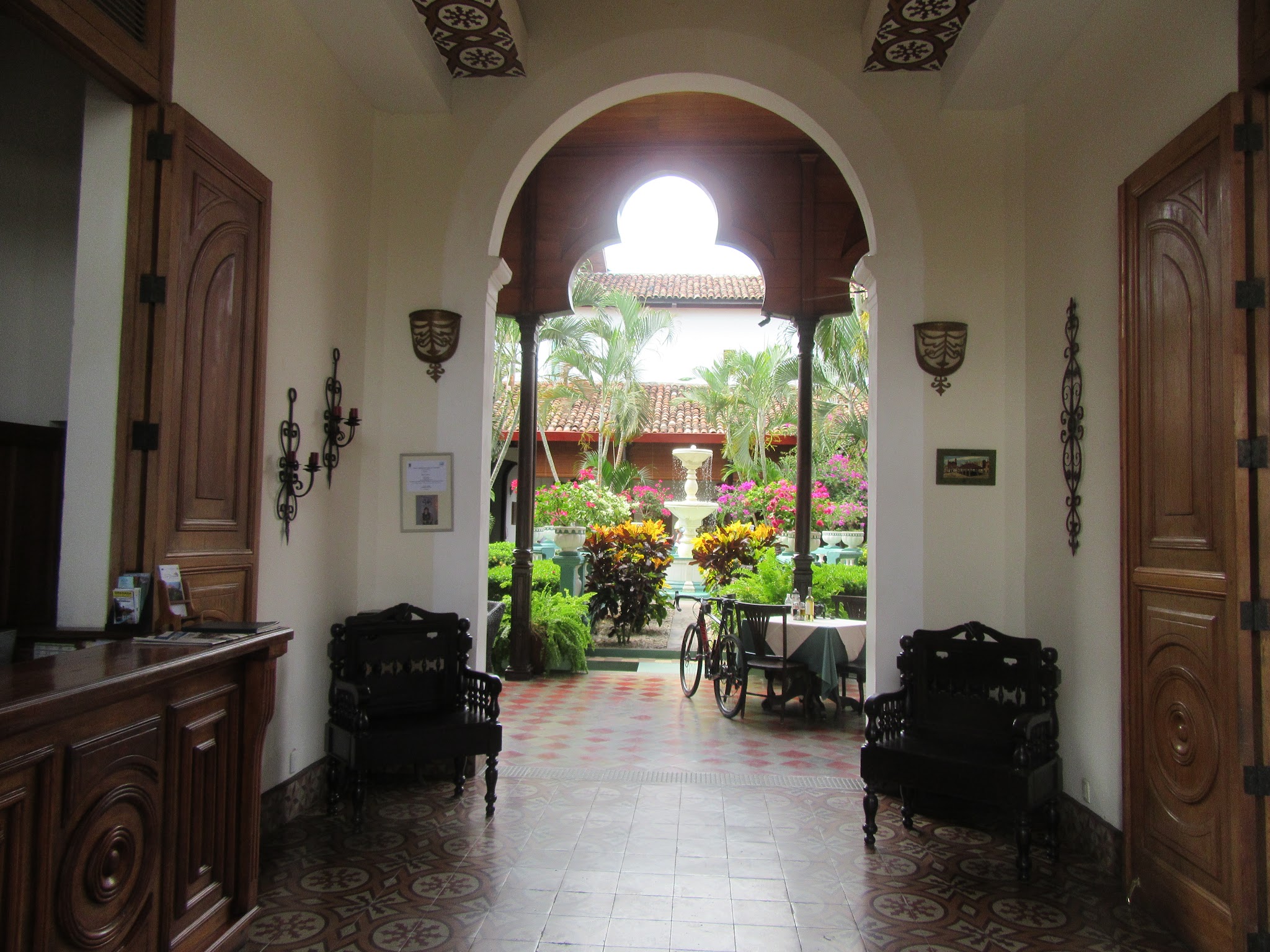 Hotel Dario - Granada, Nicaragua Cycling Mombacho Volcano, Hotel Dario, Granada Nicaragua - lobby and bicycle