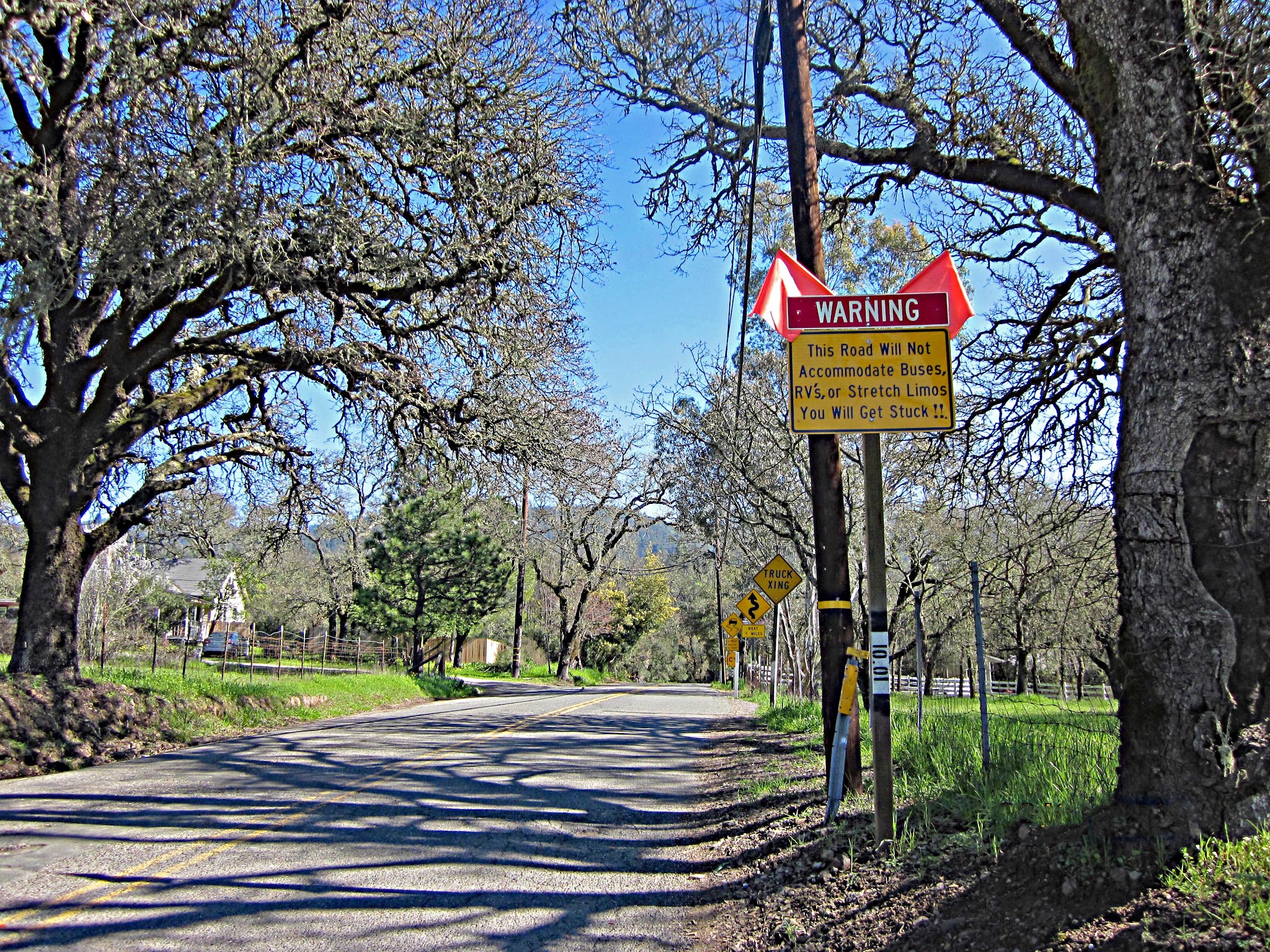 Cycling Sonoma County - Trinity Road Cycling Sonoma County - Trinity Road - road signs at start of climb