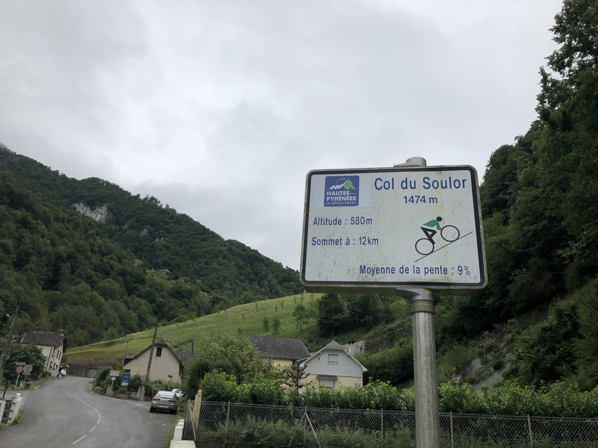 cycling Col d'Aubisque from Ferrières - Col du Soulor sign
