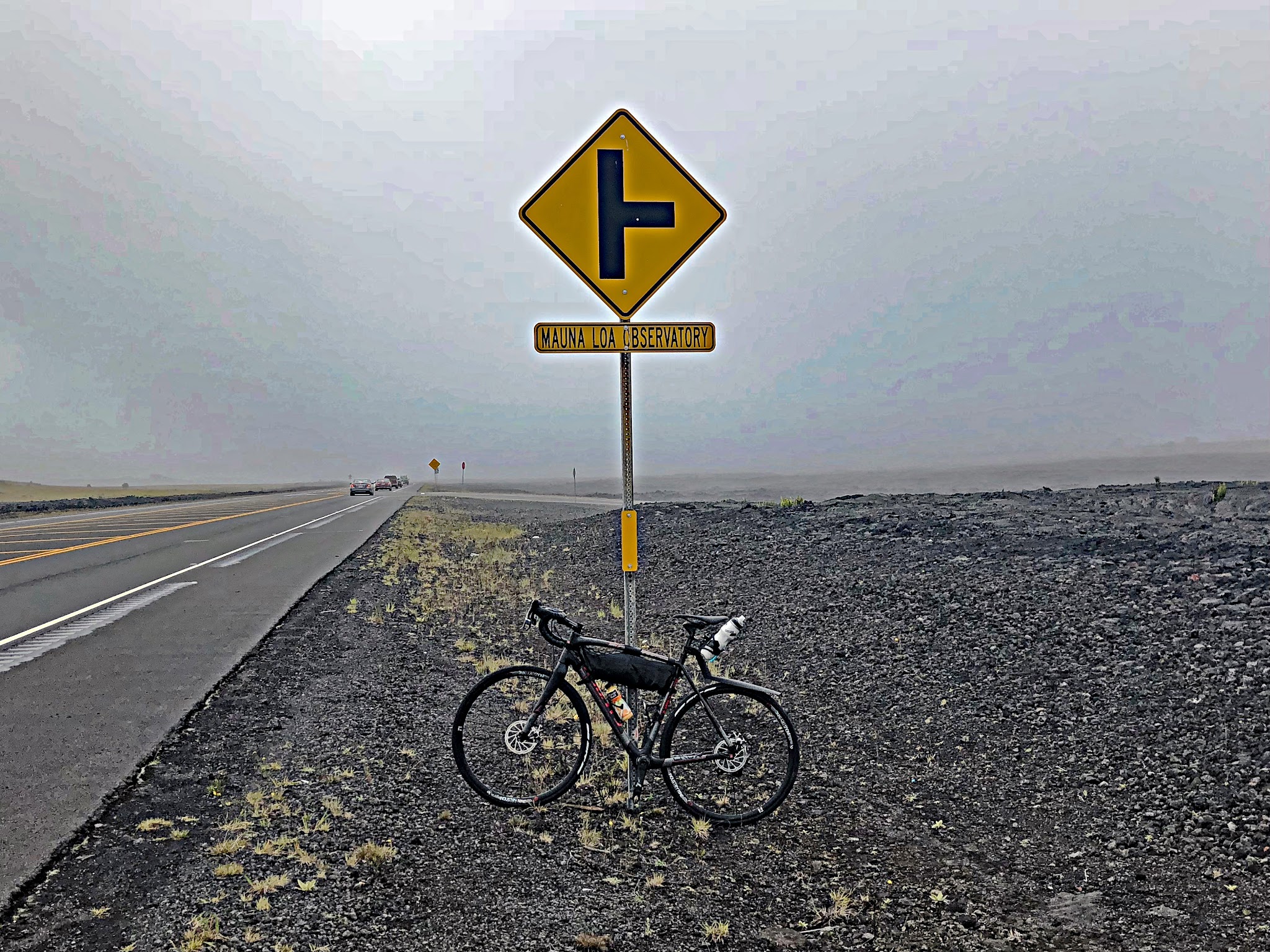 Bicycling Mauna Loa Volcano - turn off sign to Observatory Road