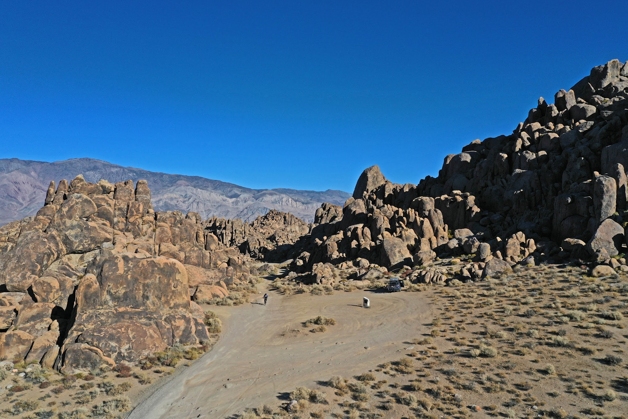 Owens Valley hoodoos Unique hoodoo rock formations near the intersection of Horseshoe Meadows and Whitney Portal Roads