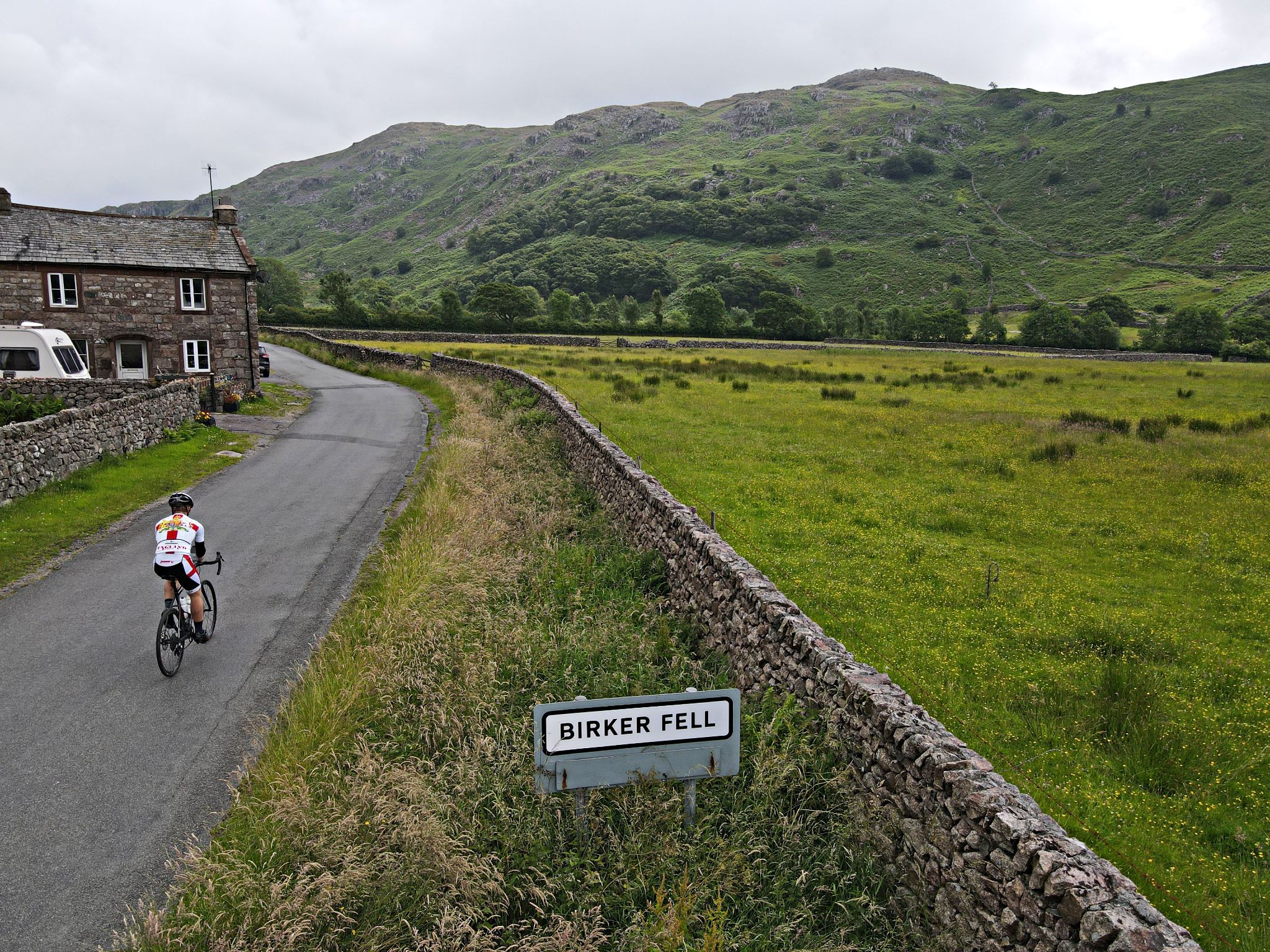 climb start, Birker Fell sign, Brantrake Cottage