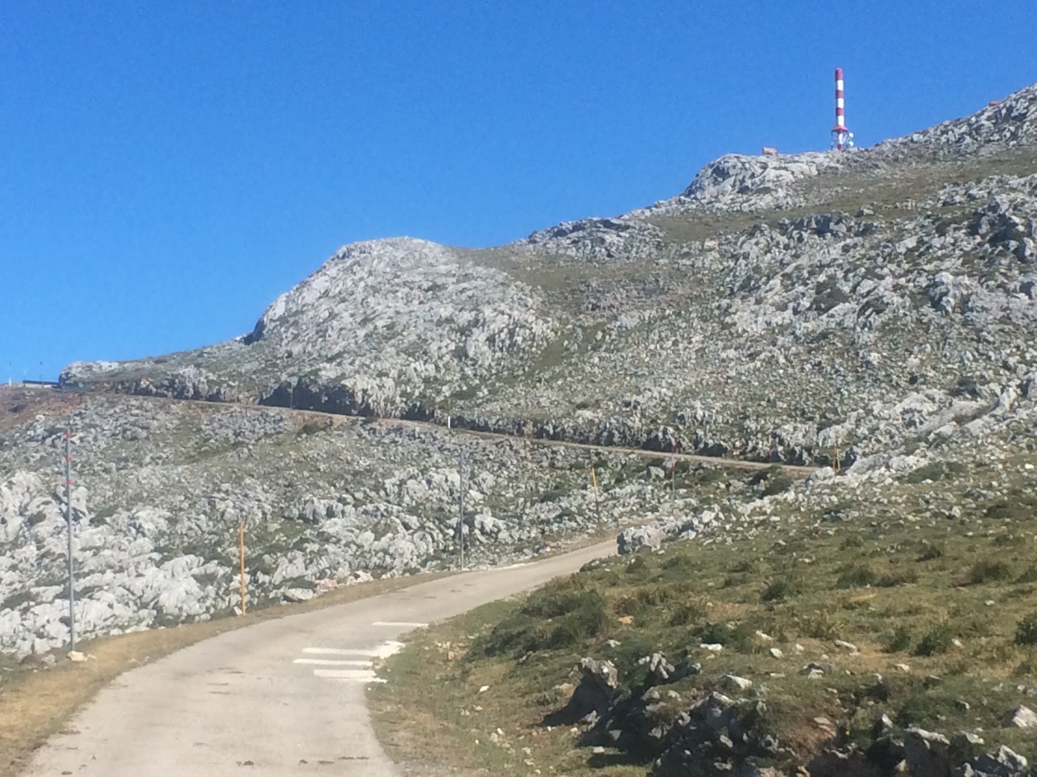 Cycling Spain - Alto de Gamoniteiro - mountainside, road and radio tower