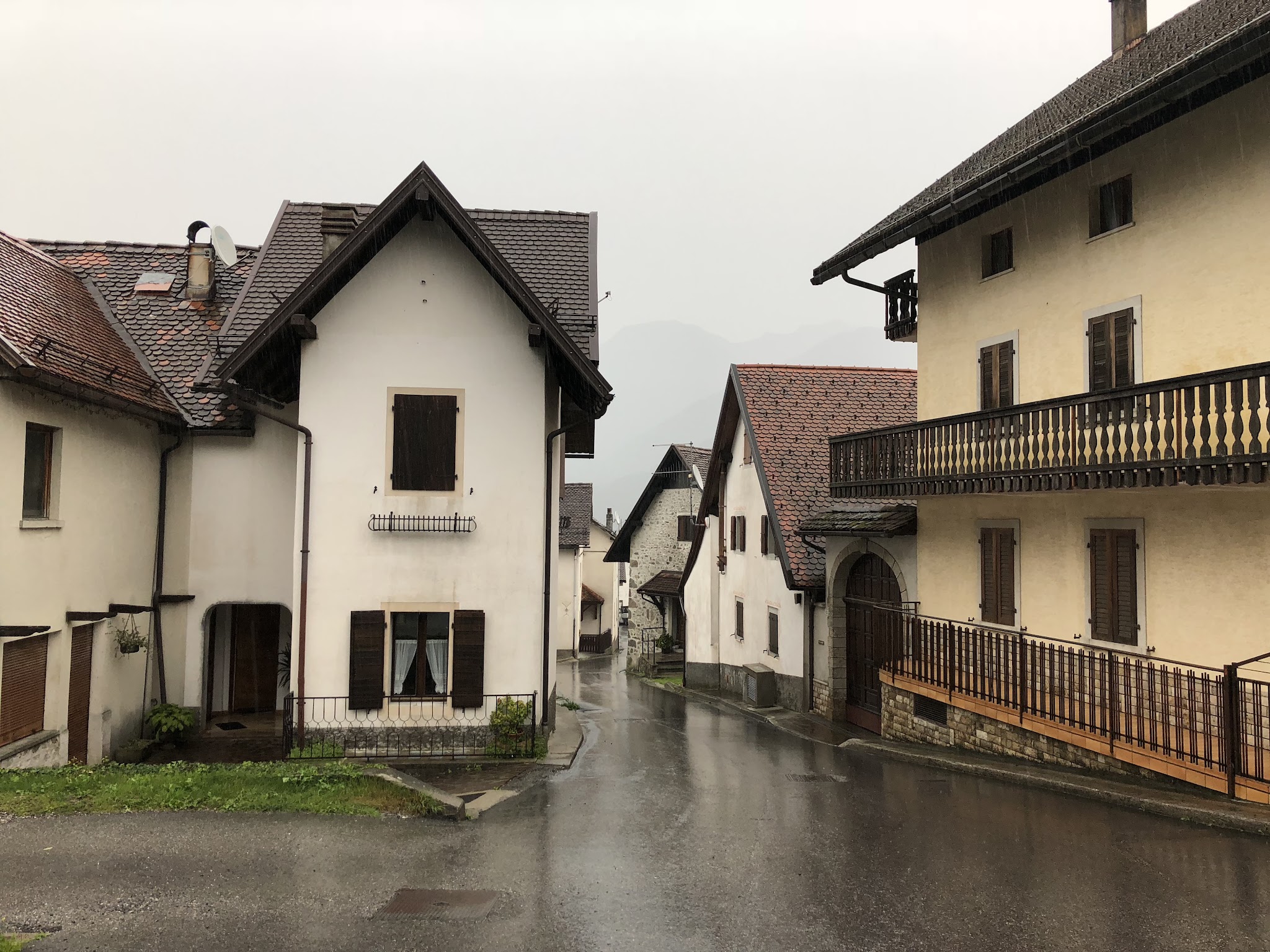 Climbing Passo della Forcella by bike - Italian Alps - Village of Mione