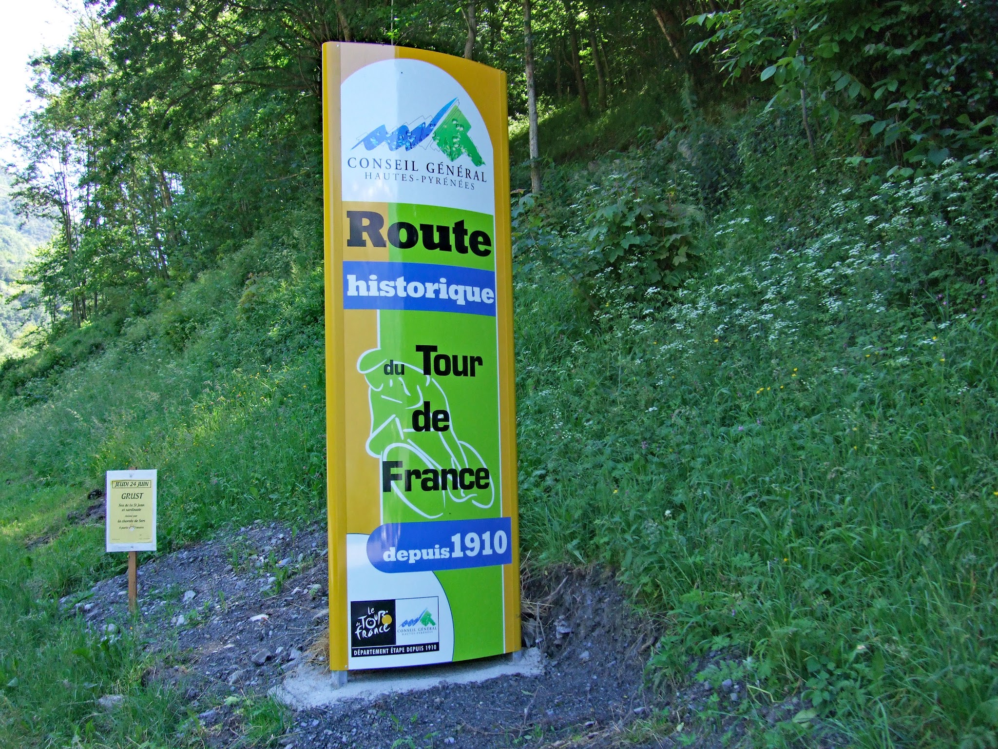Col du Tourmalet large yellow route sign for Col du Tourmalet