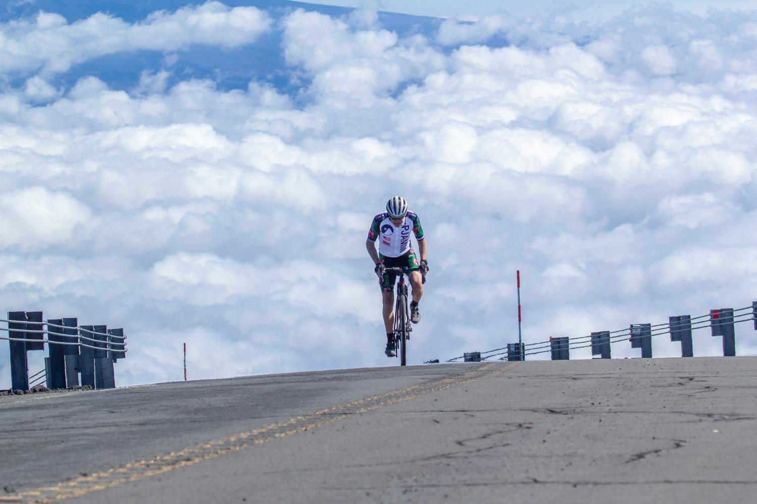 Cycling Climb - Mauna Kea - USA, HI