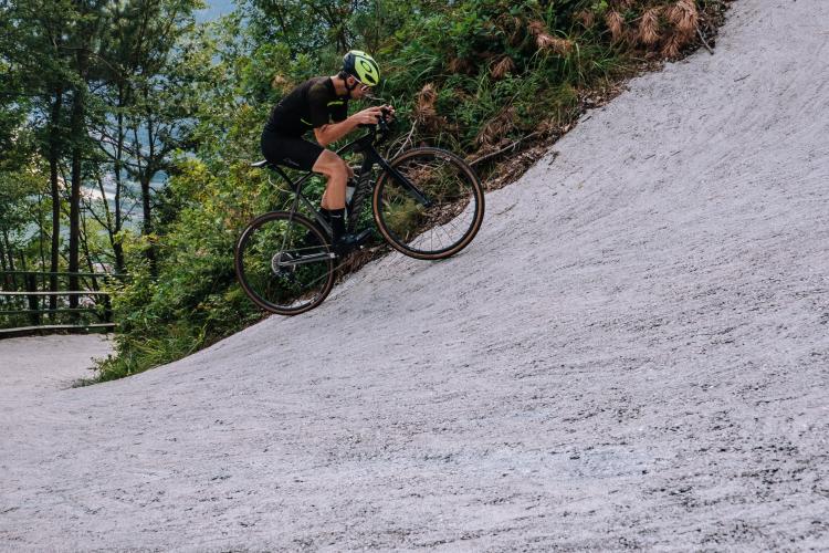 Toughest bike climb in Italy - cycling Scanuppia.