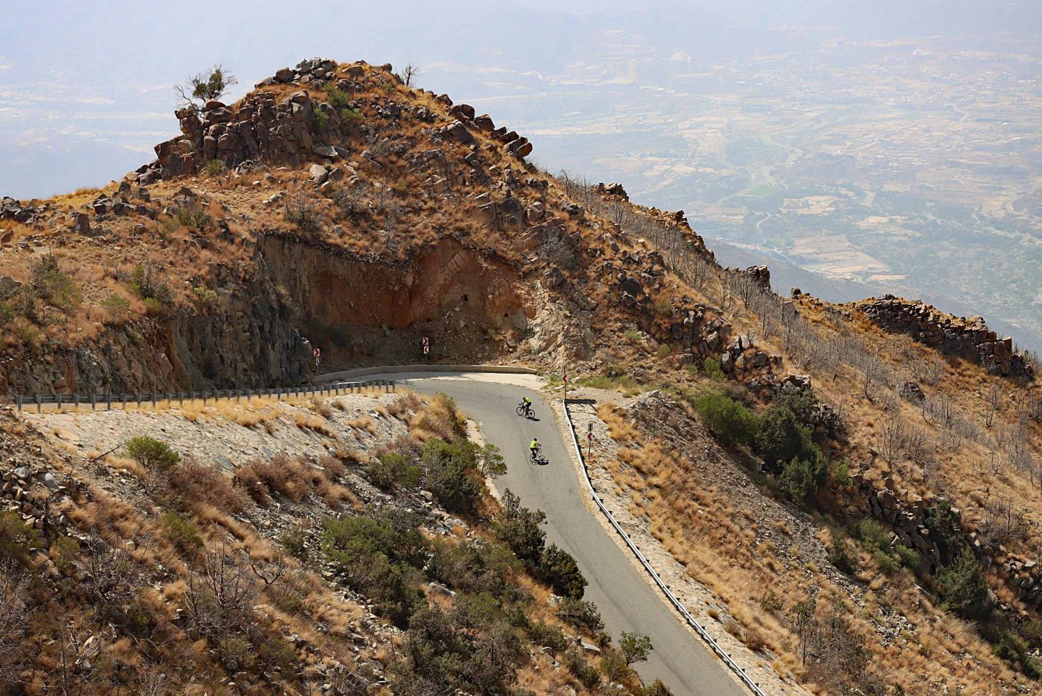 Cycling Climb - Baniamr Aquabah Pass - Saudi Arabia, Aseer Province