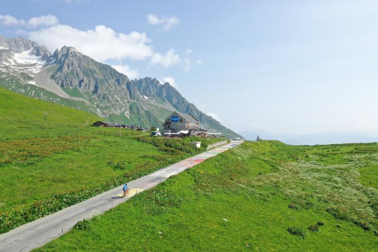 Col de la Madeleine (La Chambre) Bike Climb - PJAMM Cycling