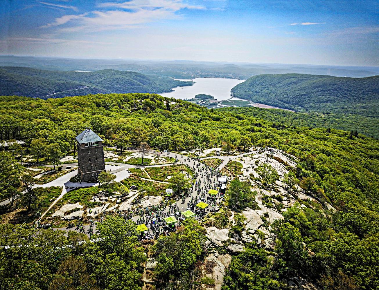 Climbing Bear Mountain, NY by bike cycling data and info